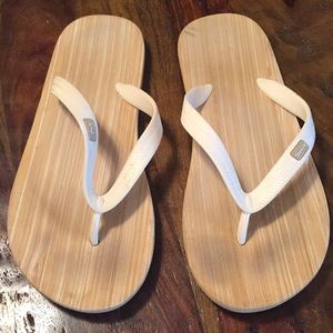Sanuk sandals, size 8.